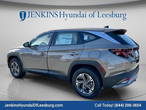 New 2026 Hyundai Tucson Blue SE w/ Tow & Go Package AWD/4WD image 7