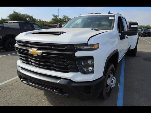 Used 2025 Chevrolet Silverado 3500 W/T w/ WT Convenience Package AWD/4WD image 3