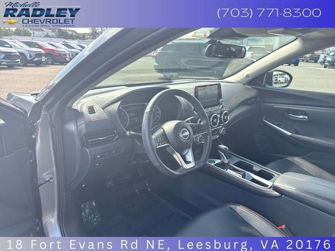 Used 2024 Nissan Sentra SR w/ SR Premium Package image 15