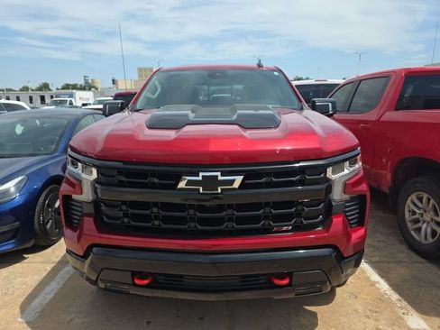 Used 2025 Chevrolet Silverado 1500 LT Trail Boss w/ Convenience Package II AWD/4WD image 8