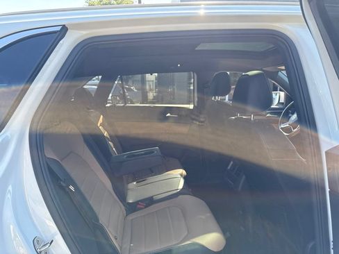 Used 2020 Volkswagen Atlas Cross Sport SEL Premium AWD/4WD image 9