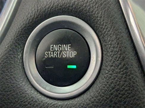 Used 2020 Chevrolet Traverse Premier image 26