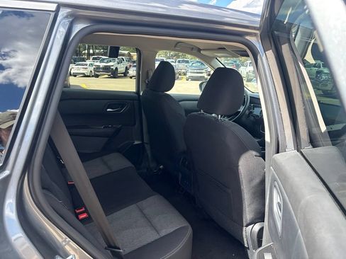 Used 2025 Nissan Rogue SV AWD/4WD image 13