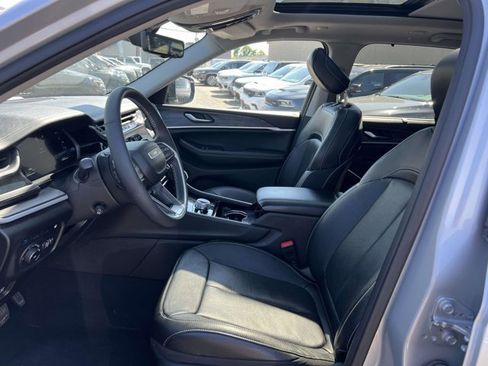 Certified 2023 Jeep Grand Cherokee 4WD 4xe w/ Luxury Tech Group II image 14