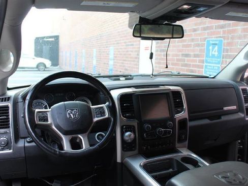 Used 2016 RAM 1500 Laramie w/ Convenience Group AWD/4WD image 16