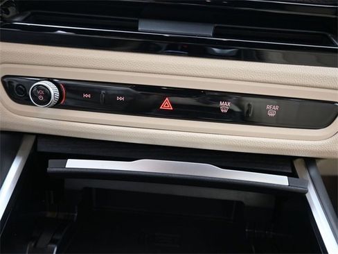 New 2026 BMW 330i Sedan w/ Premium Package image 9