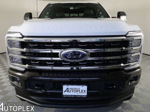 Used 2025 Ford F250 King Ranch w/ FX4 Off-Road Package AWD/4WD image 2