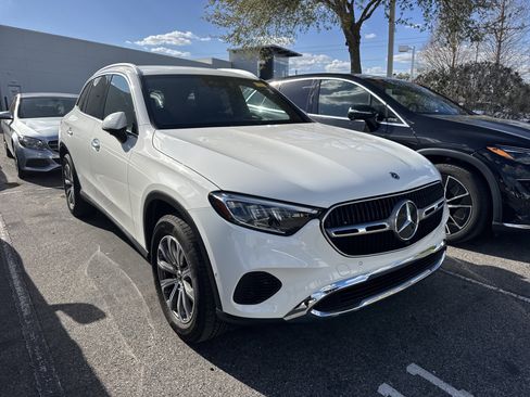 Certified 2024 Mercedes-Benz GLC 300 image 1