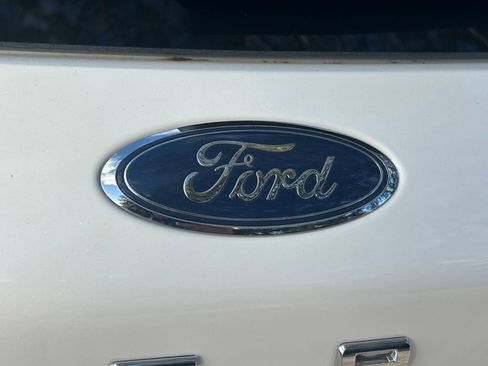 Certified 2024 Ford Escape SE w/ PHEV Premium Package FWD image 24