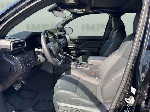 Used 2025 Toyota 4Runner TRD Sport Premium AWD/4WD image 8