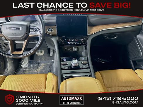 Used 2022 Jeep Grand Cherokee Summit w/ Luxury Tech Group V AWD/4WD image 18