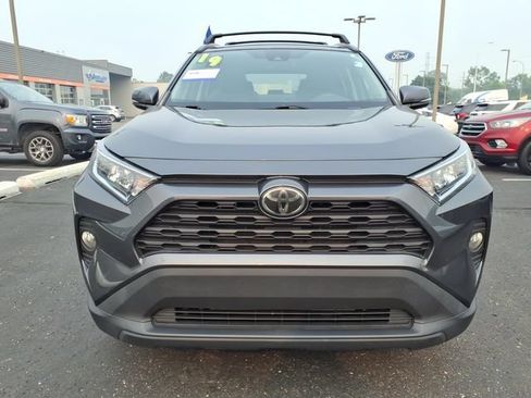 Used 2019 Toyota RAV4 XLE w/ Convenience Package AWD/4WD image 2