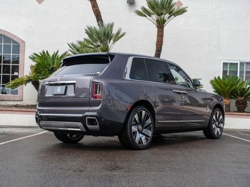 New 2026 Rolls-Royce Cullinan AWD/4WD image 2