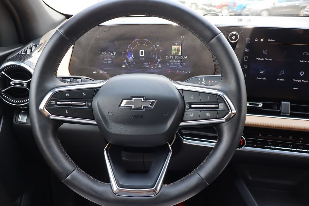 Used 2025 Chevrolet Equinox ACTIV w/ Safety and Technology Package FWD image 6