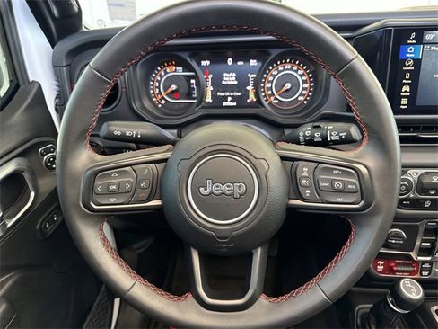 Used 2024 Jeep Wrangler Unlimited Rubicon image 15
