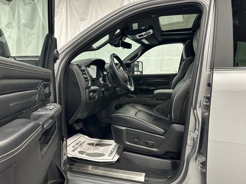 Used 2024 RAM 2500 Limited image 10