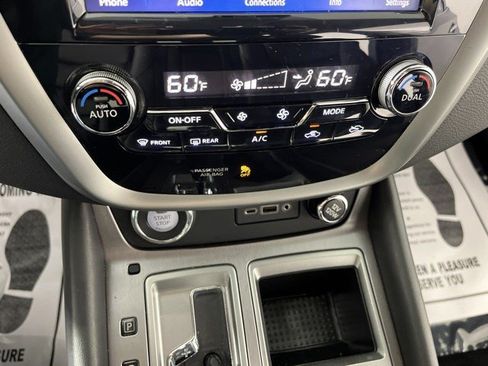 Used 2023 Nissan Murano SV w/ SV Midnight Edition Package FWD image 23
