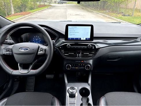 Used 2025 Ford Escape ST-Line FWD image 4
