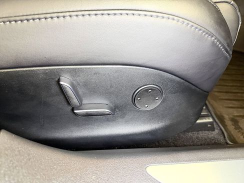 Used 2017 Tesla Model S 75D image 40