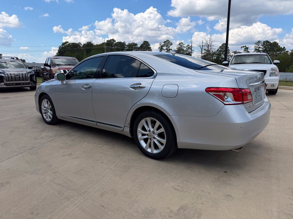 Used 2010 Lexus ES 350 FWD image 2