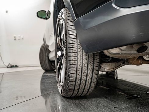 Used 2023 Land Rover Discovery Sport SE image 41