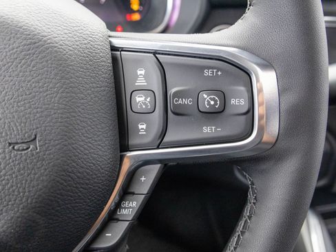 New 2027 RAM 2500 Laramie AWD/4WD image 28
