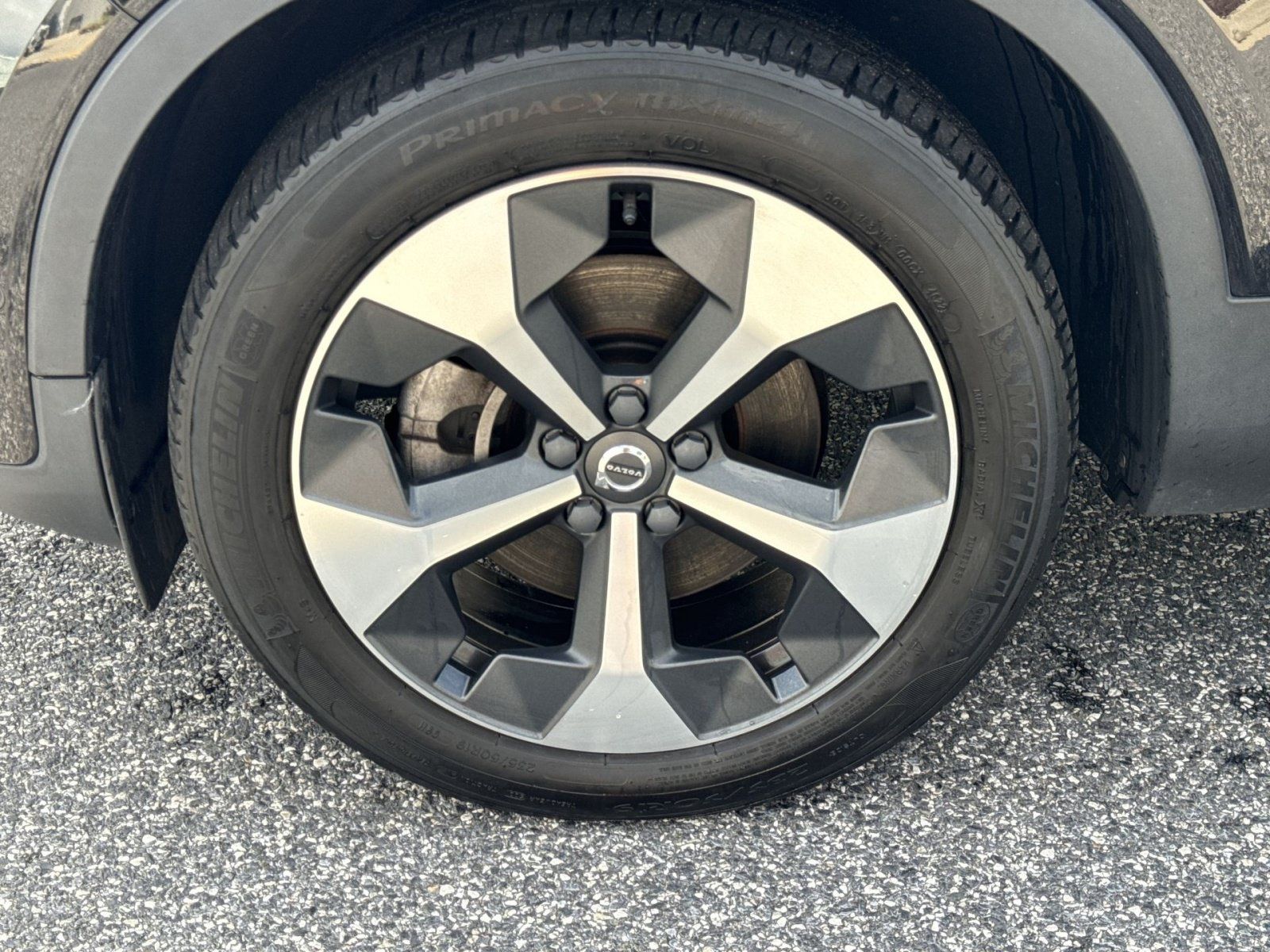 Certified 2023 Volvo XC40 B5 Ultimate w/ Climate Package AWD/4WD image 12