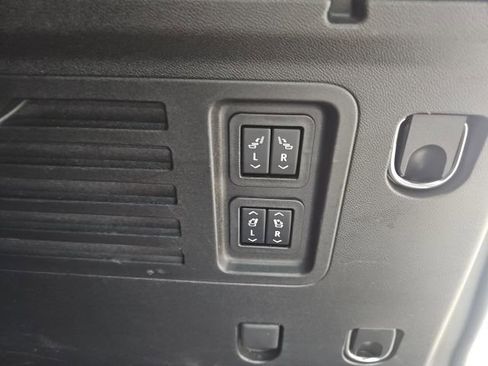 Used 2025 Buick Enclave Avenir w/ Super Cruise Package image 19