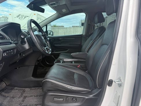 Used 2023 Honda Odyssey Elite image 17