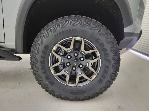 New 2026 Chevrolet Colorado ZR2 w/ Technology Package image 25