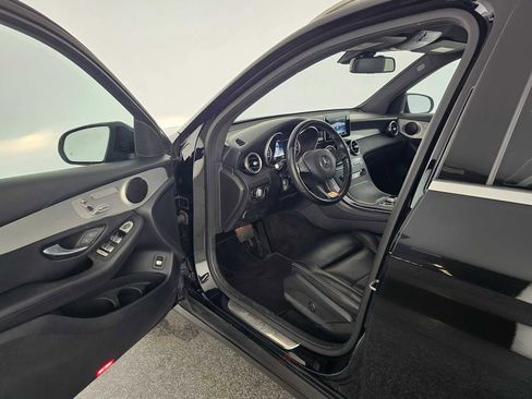 Used 2019 Mercedes-Benz GLC 300 image 19