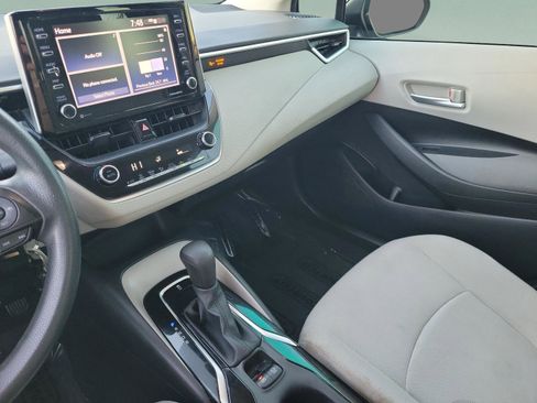 Used 2021 Toyota Corolla LE image 31