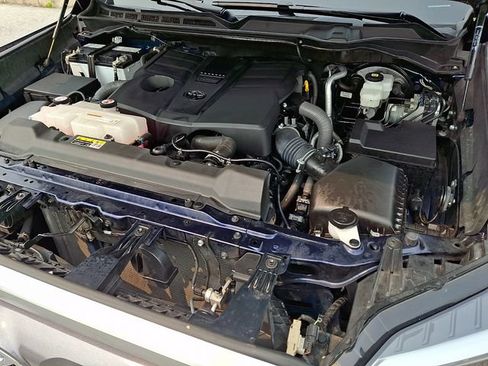 Certified 2023 Toyota Tundra Limited AWD/4WD image 28