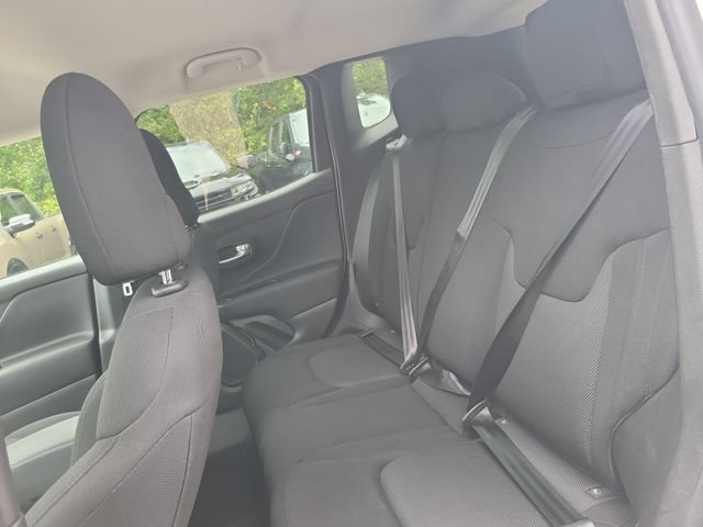 Used 2023 Jeep Renegade Latitude AWD/4WD image 26
