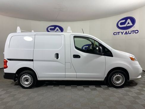 Used 2020 Nissan NV200 S image 2