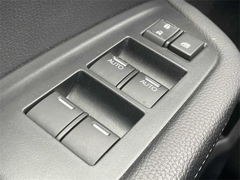 Used 2023 Honda Passport EX-L image 6