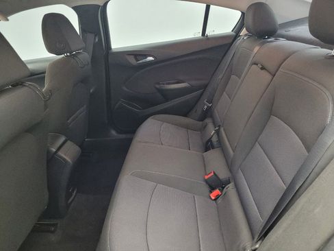 Used 2018 Chevrolet Cruze LT w/ Sun And Sound Package FWD image 18