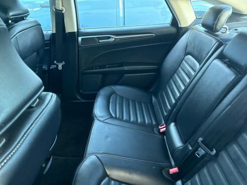 Used 2018 Ford Fusion SE w/ Equipment Group 602A image 15