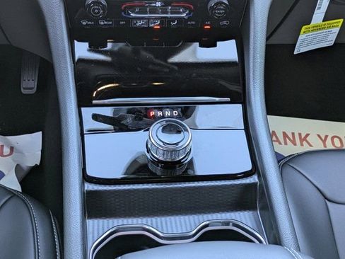 New 2025 Jeep Grand Cherokee Limited w/ Black Appearance Package image 17