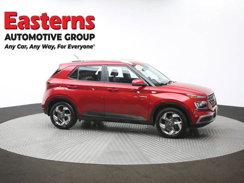 Used 2023 Hyundai Venue Limited image 48