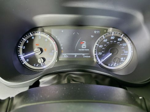 Used 2023 Toyota Highlander L FWD image 19