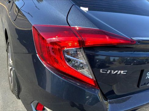 Used 2019 Honda Civic EX image 31