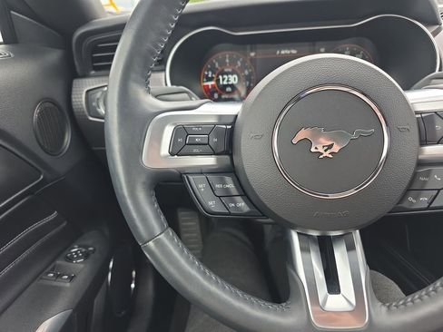 Used 2018 Ford Mustang GT Premium w/ GT Performance Package RWD image 28