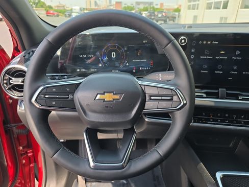 Used 2026 Chevrolet Equinox LT w/ Convenience Package II AWD/4WD image 17