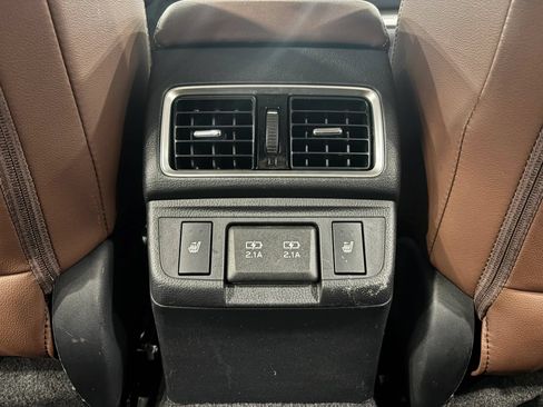 Used 2019 Subaru Outback 2.5i Touring AWD/4WD image 22