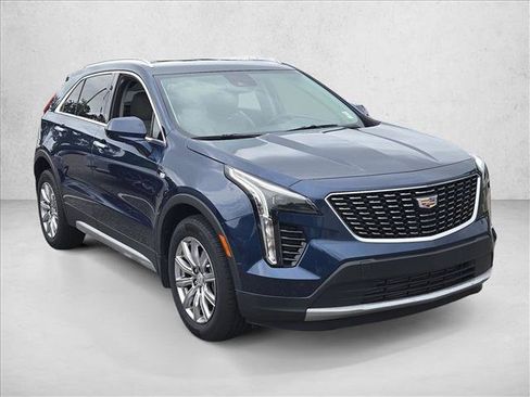 Used 2020 Cadillac XT4 Premium Luxury FWD image 3
