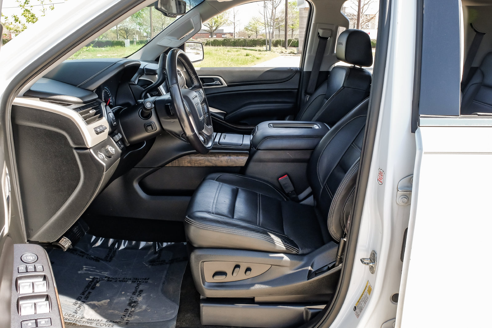 Used 2018 GMC Yukon Denali RWD image 4