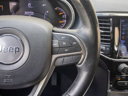 Used 2020 Jeep Grand Cherokee Altitude RWD image 37