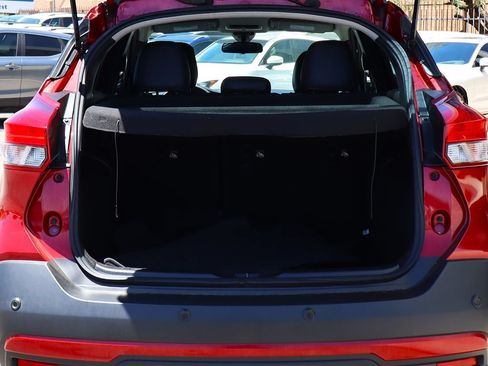 Used 2020 Nissan Kicks SR w/ SR Premium Package FWD image 23