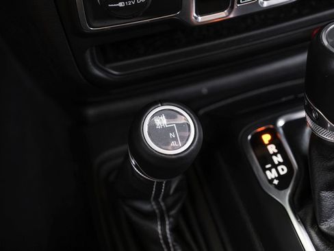 Used 2023 Jeep Wrangler Unlimited Sahara w/ LED Lighting Group AWD/4WD image 39